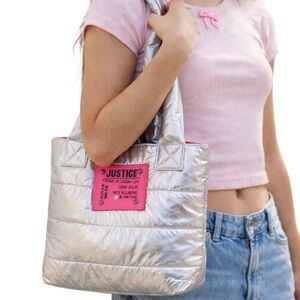 LARGE JUSTICE SILVER
METALLIC PUFFER TOTE BAG
QUILTED PINK LINING DOUBLE HANDLES